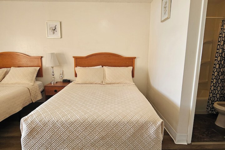 Room 10 of 30