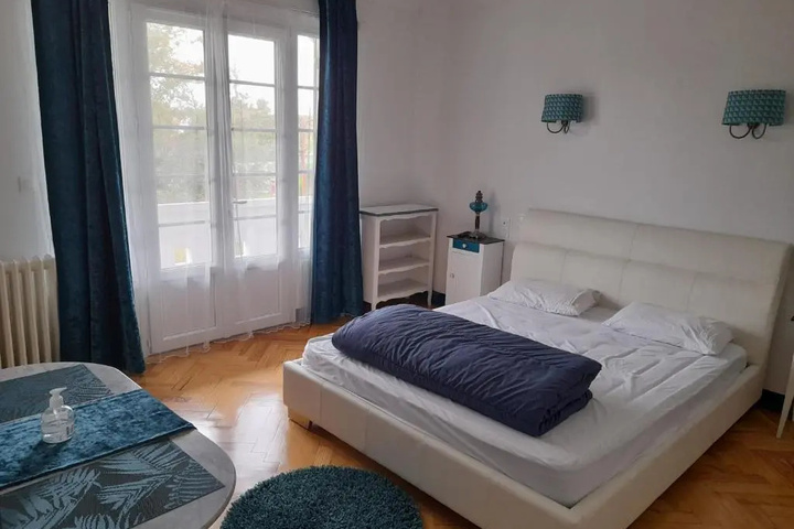Room 4 of 22