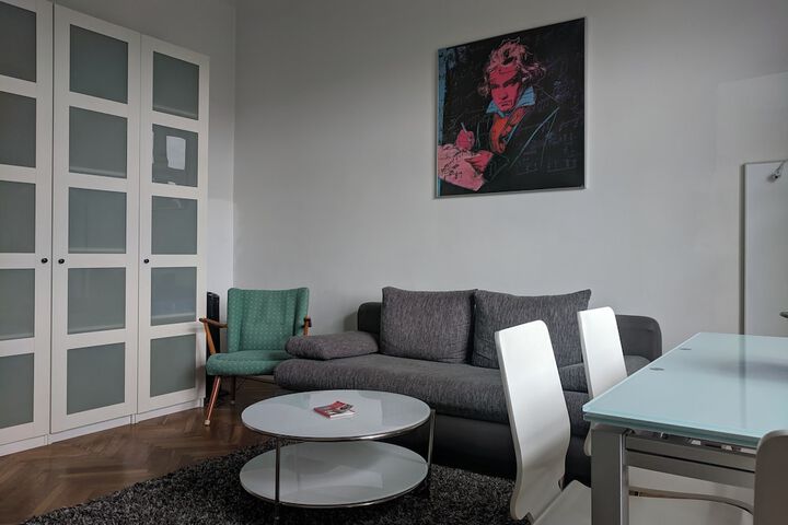 Room 71 of 108