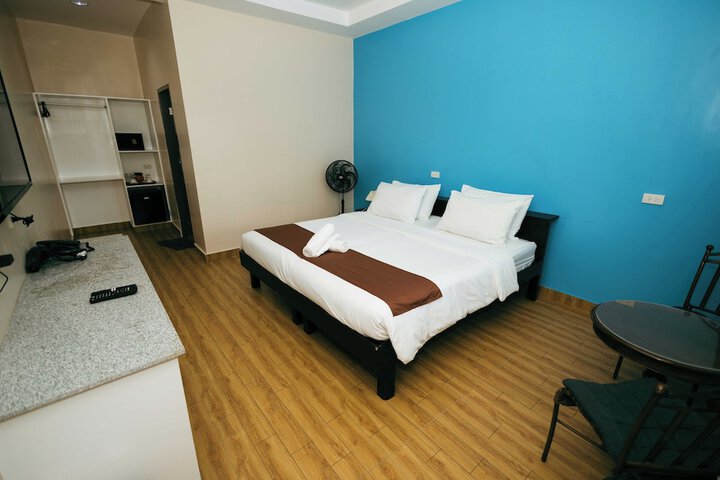 Room 32 of 125