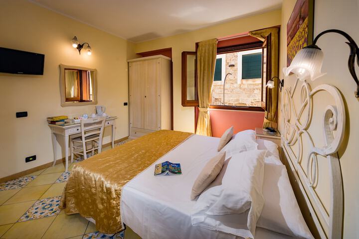 Room 17 of 120