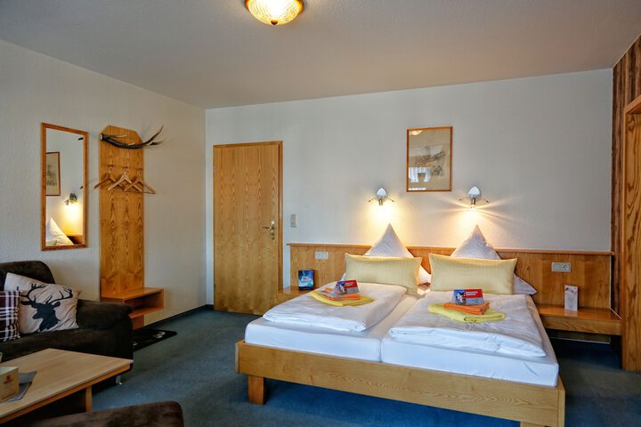Room 7 of 63