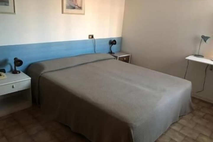 Room 14 of 41