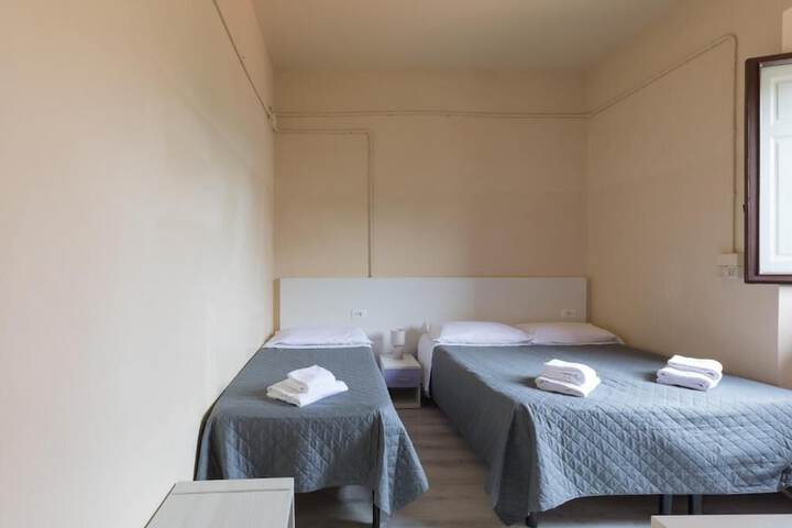 Room 18 of 132