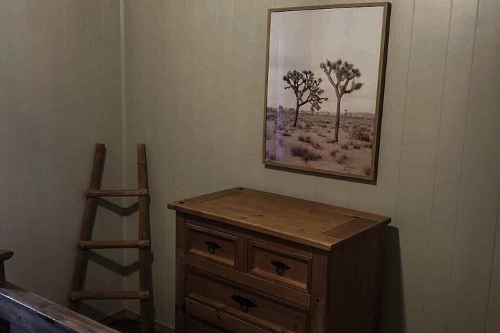 Room 13 of 917