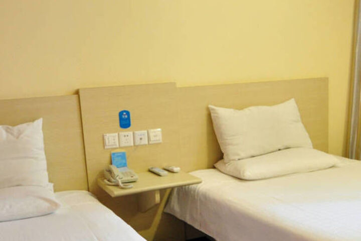 Room 16 of 21