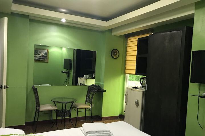 Room 6 of 15