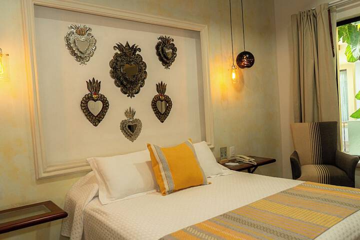 Room 25 of 69