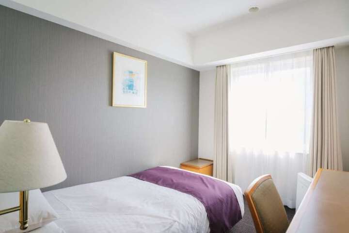 Room 9 of 39