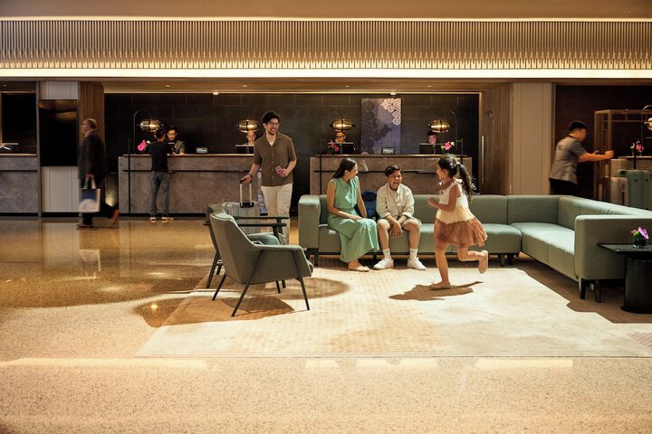 Entrance & Lobby