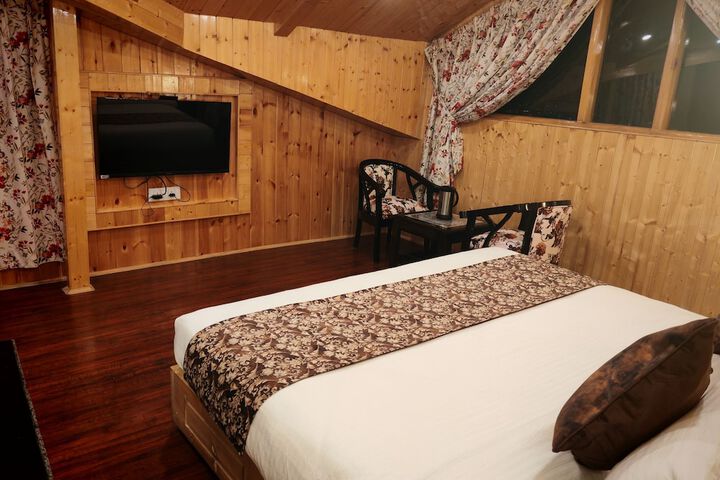 Room 15 of 29