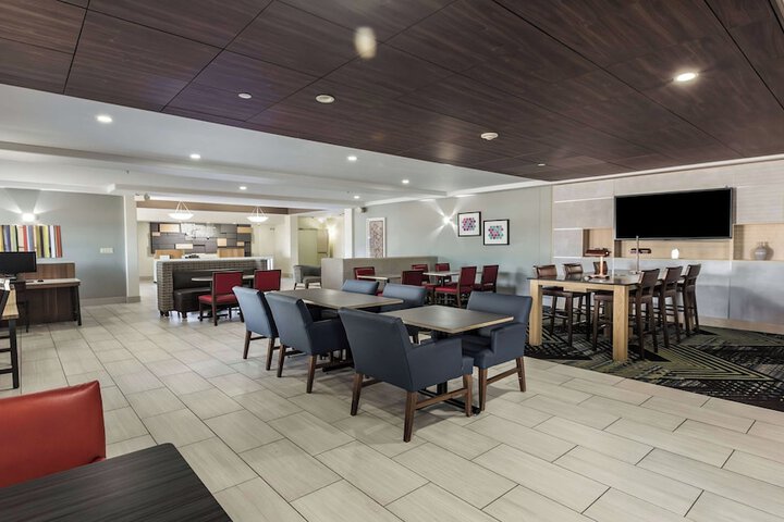 Breakfast/Coffee Service 30 of 49