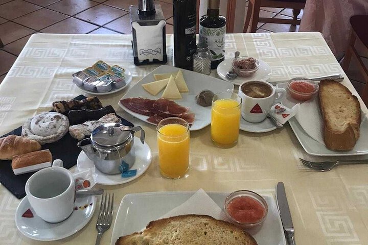 Breakfast/Coffee Service 27 of 63