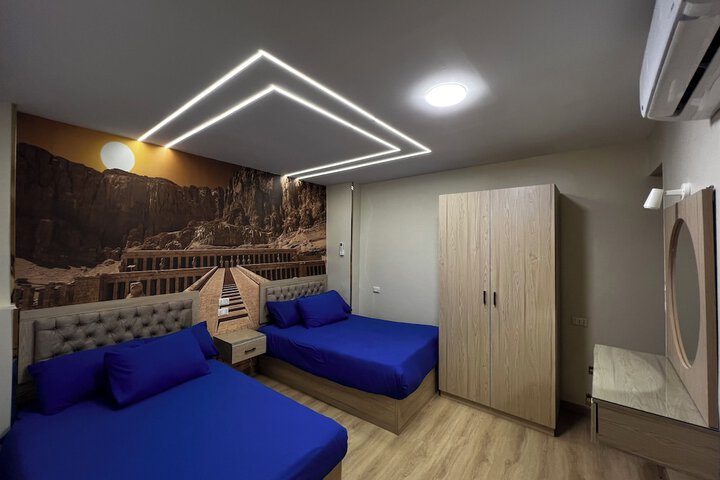 Room 83 of 196
