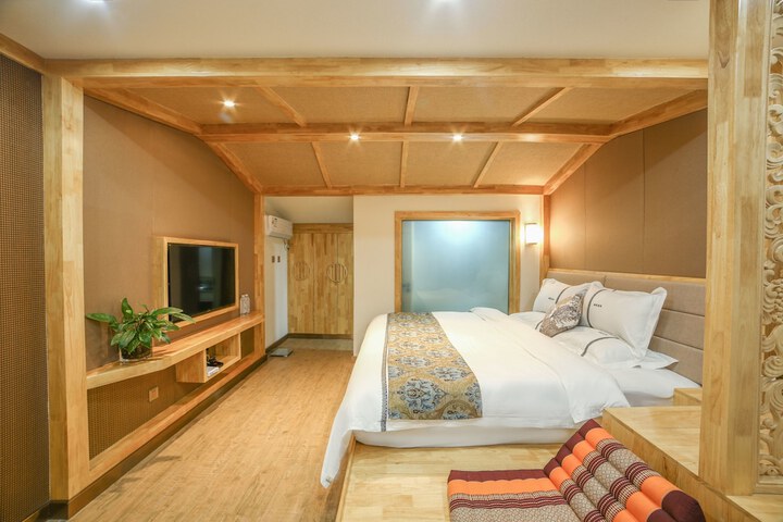 Room 5 of 29