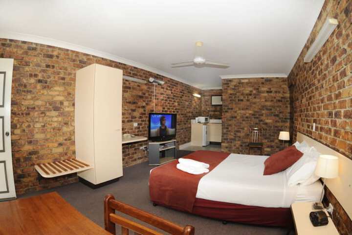 Room 5 of 26
