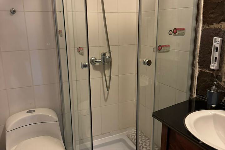 Room 43 of 96