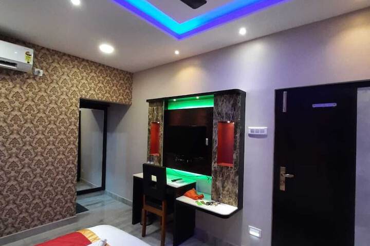 Room 7 of 36
