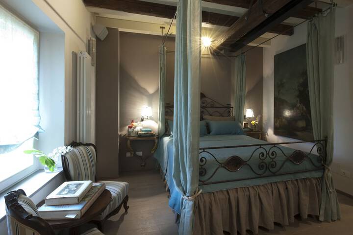 Room 11 of 41