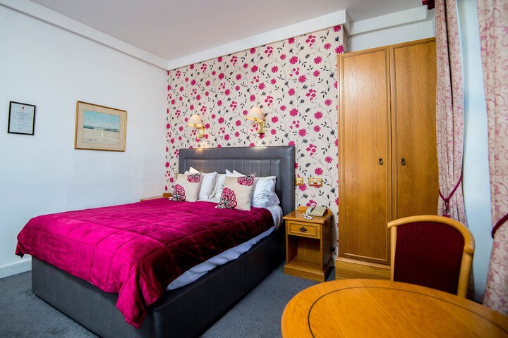 Room 17 of 112