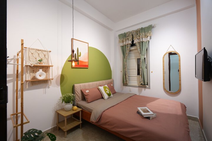 Room 4 of 70