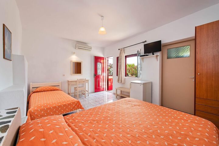 Room 8 of 30