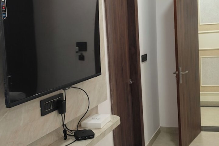 Room 34 of 118