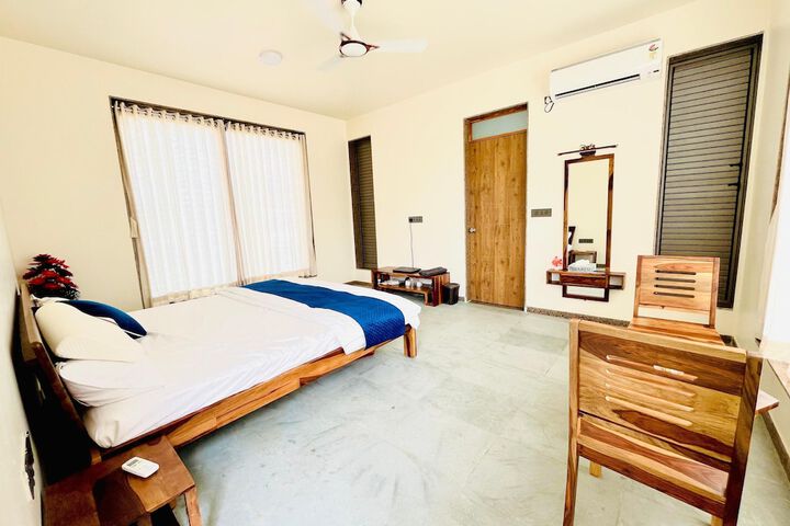 Room 14 of 72