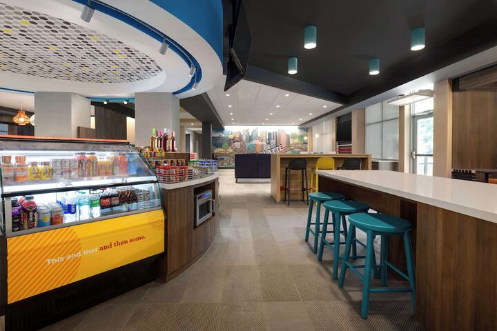 Snack bar