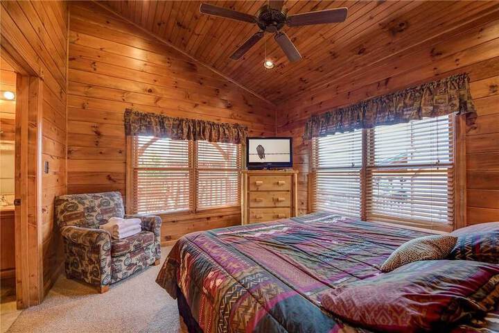 THE GREAT OUTDOORS in Sevierville, TN