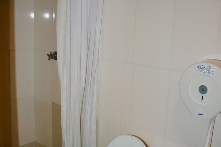 Room 52 of 75