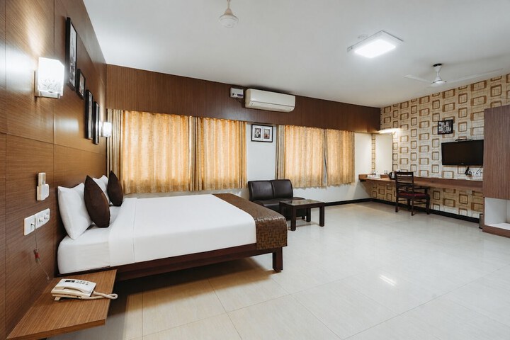 Room 15 of 30