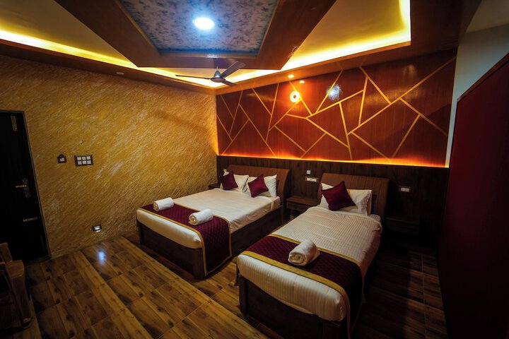 Room 16 of 27