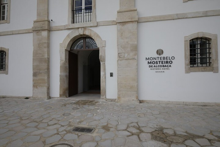 Montebelo Mosteiro de Alcobaça Historic Hotel in Alcobaça