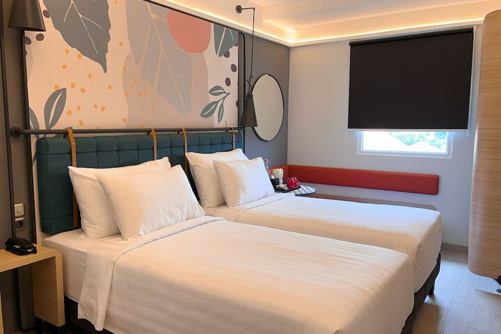 Room 9 of 68