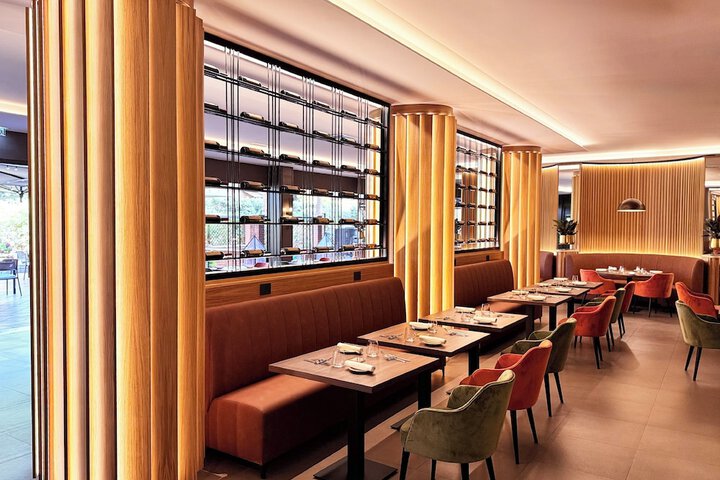 Dining 63 of 124