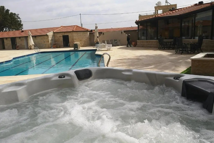 Pool 9 of 11