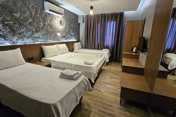 Room 19 of 39