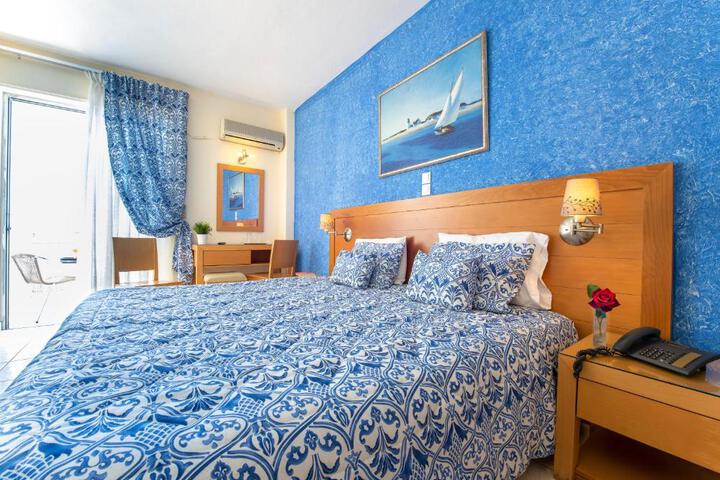 Avra Hotel
