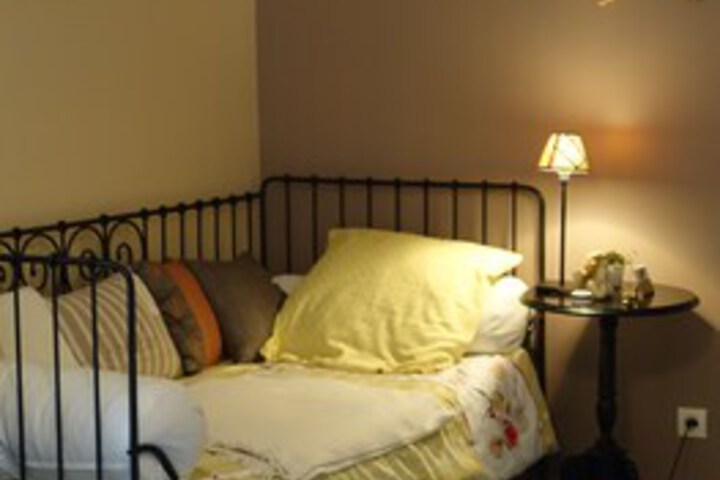 Room 27 of 35