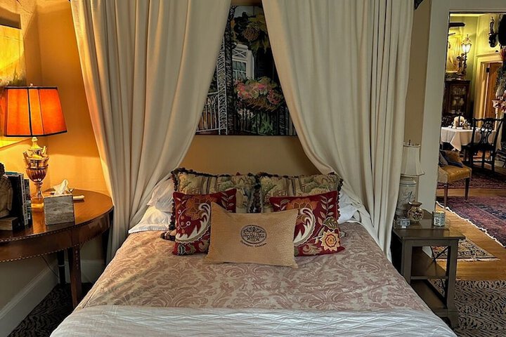 Room 28 of 48