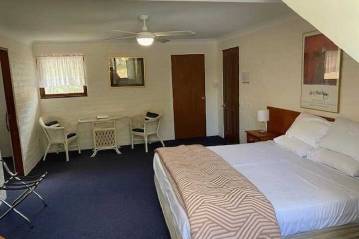 Room 21 of 96