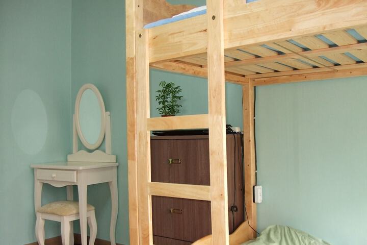 Room 10 of 45