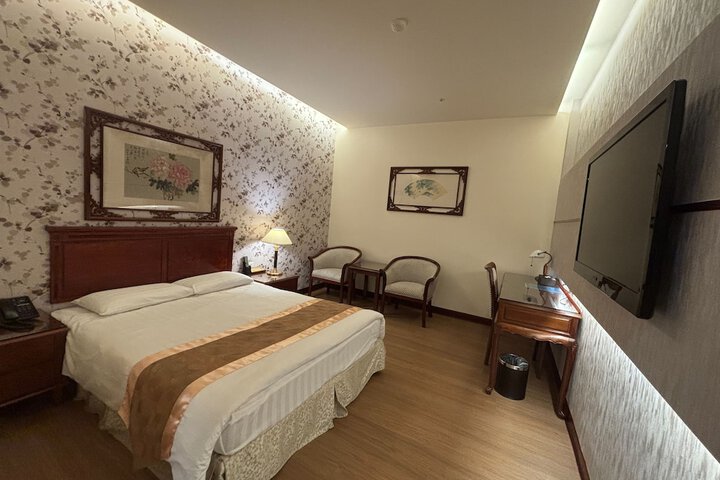 Room 16 of 46
