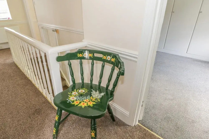 Room 11 of 22
