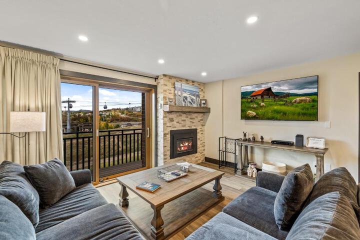 Photo of Bear Claw 414 - Ski-in Ski-out Condo!