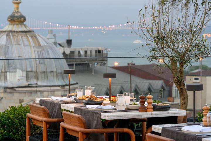Dining 80 of 100