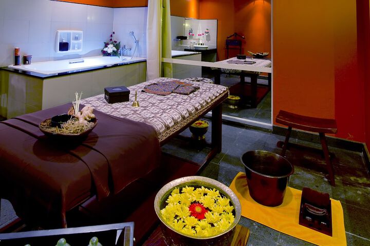 Massage Photo