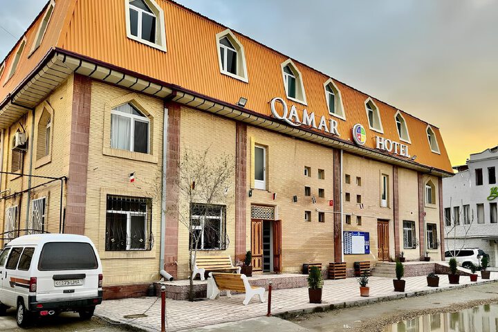 Qamar Hotel