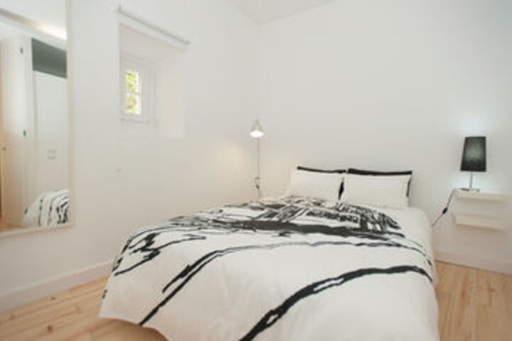 Room 32 of 118